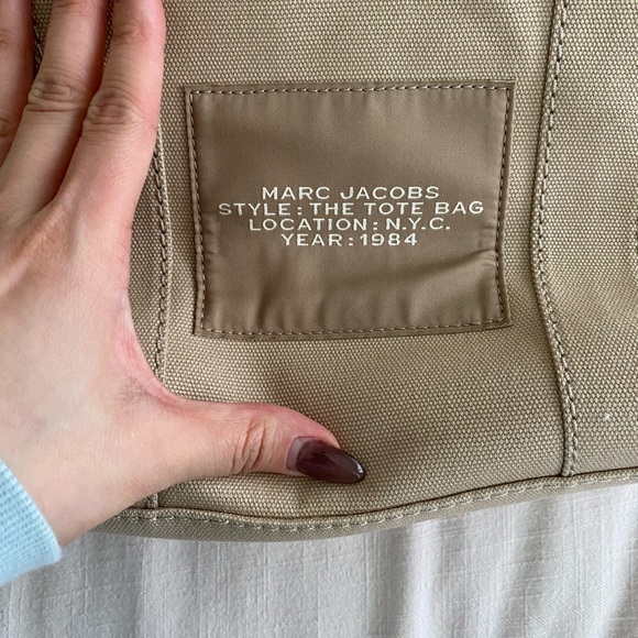 Marc Jacobs Beige Tote Bag - Picture 4 of 9